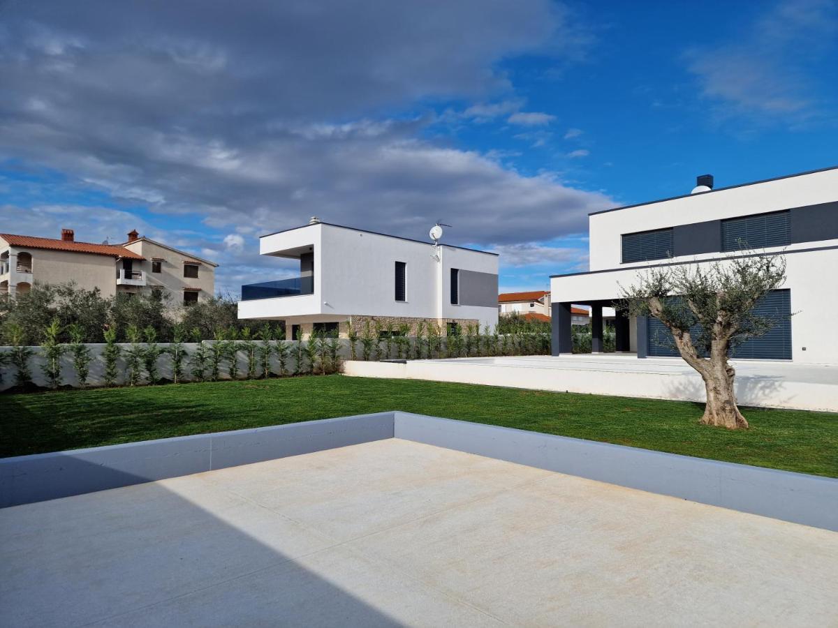 Amazing Private Villa With Outdoor Swimming Pool In Vodnjan Exterior foto